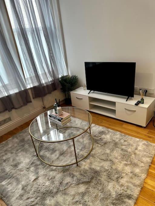 Amazing 2Bed2Bath Edgeware Daire Londra Dış mekan fotoğraf